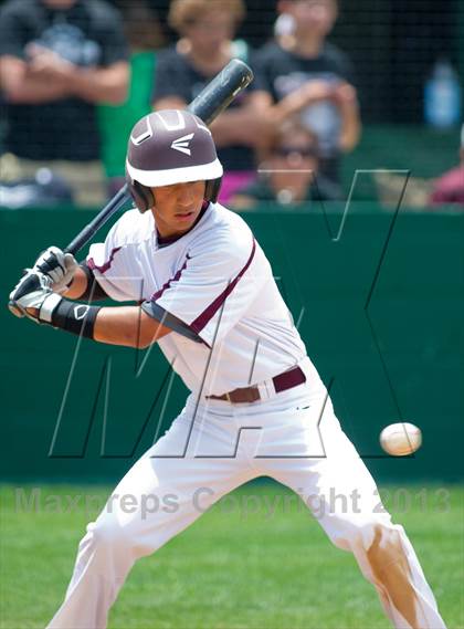Thumbnail 2 in Bishop vs. Dilley (UIL 2A Region IV Area Playoff) photogallery.