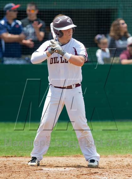 Thumbnail 2 in Bishop vs. Dilley (UIL 2A Region IV Area Playoff) photogallery.
