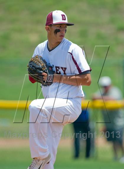 Thumbnail 2 in Bishop vs. Dilley (UIL 2A Region IV Area Playoff) photogallery.