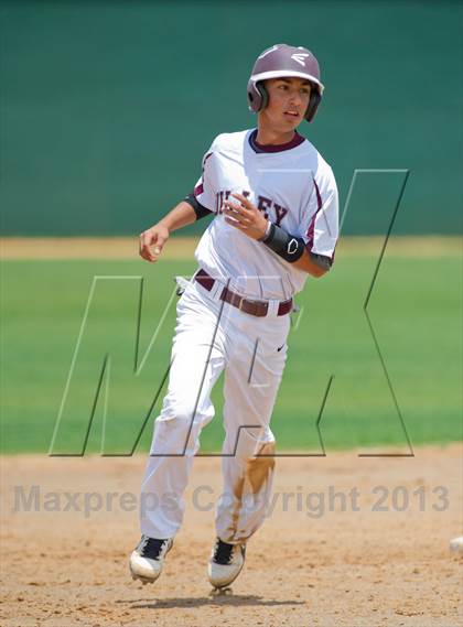Thumbnail 2 in Bishop vs. Dilley (UIL 2A Region IV Area Playoff) photogallery.