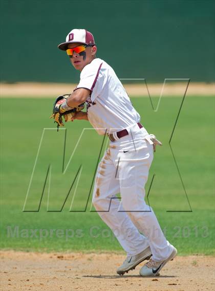 Thumbnail 3 in Bishop vs. Dilley (UIL 2A Region IV Area Playoff) photogallery.