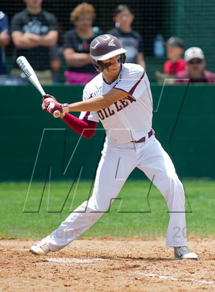Thumbnail 1 in Bishop vs. Dilley (UIL 2A Region IV Area Playoff) photogallery.