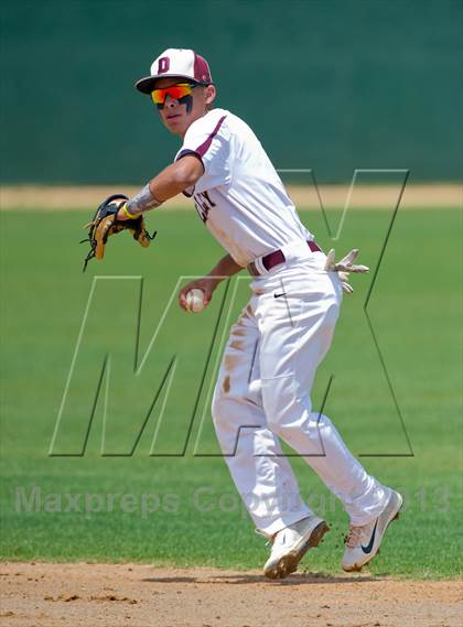 Thumbnail 2 in Bishop vs. Dilley (UIL 2A Region IV Area Playoff) photogallery.