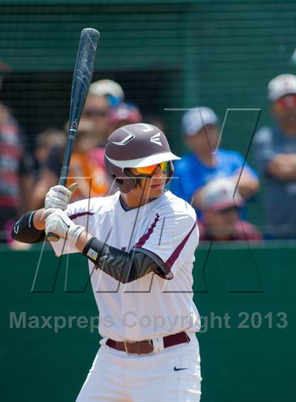 Thumbnail 1 in Bishop vs. Dilley (UIL 2A Region IV Area Playoff) photogallery.