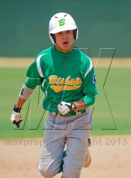 Thumbnail 2 in Bishop vs. Dilley (UIL 2A Region IV Area Playoff) photogallery.