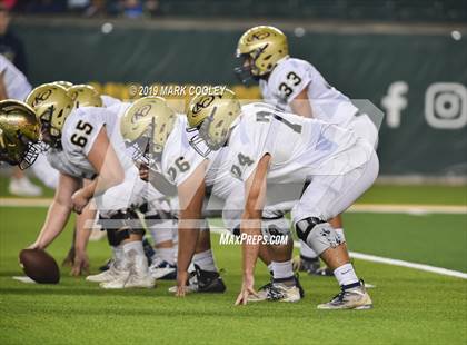 Thumbnail 2 in Klein Collins vs. Dallas Jesuit (UIL 6A Regional Semifinal) photogallery.