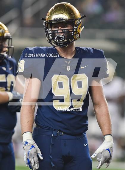 Thumbnail 2 in Klein Collins vs. Dallas Jesuit (UIL 6A Regional Semifinal) photogallery.