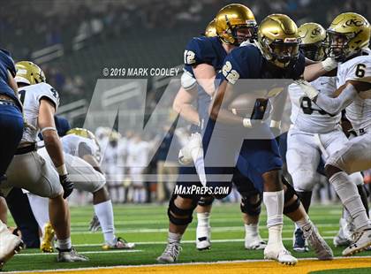Thumbnail 2 in Klein Collins vs. Dallas Jesuit (UIL 6A Regional Semifinal) photogallery.