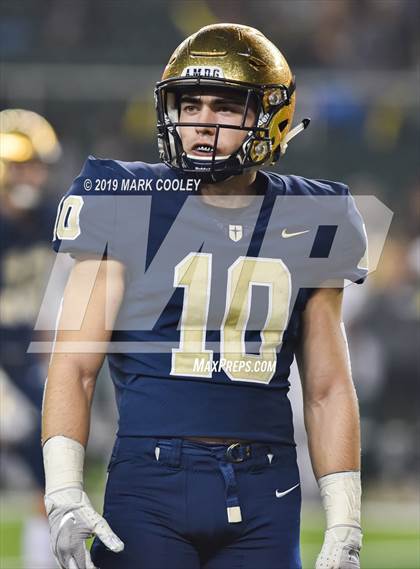 Thumbnail 3 in Klein Collins vs. Dallas Jesuit (UIL 6A Regional Semifinal) photogallery.