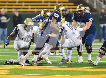 Thumbnail 3 in Klein Collins vs. Dallas Jesuit (UIL 6A Regional Semifinal) photogallery.