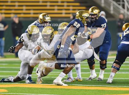 Thumbnail 1 in Klein Collins vs. Dallas Jesuit (UIL 6A Regional Semifinal) photogallery.