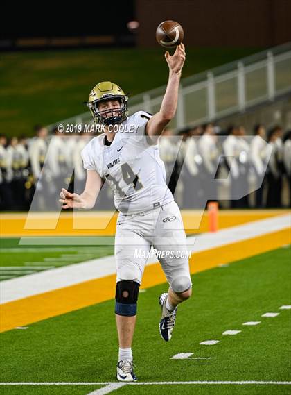 Thumbnail 2 in Klein Collins vs. Dallas Jesuit (UIL 6A Regional Semifinal) photogallery.