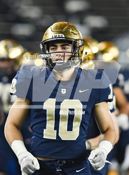 Thumbnail 2 in Klein Collins vs. Dallas Jesuit (UIL 6A Regional Semifinal) photogallery.