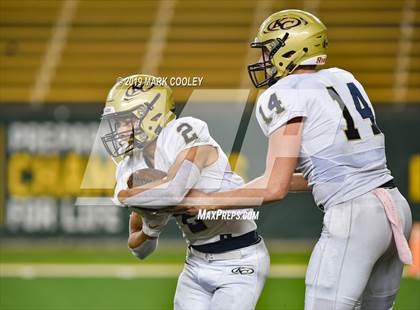 Thumbnail 3 in Klein Collins vs. Dallas Jesuit (UIL 6A Regional Semifinal) photogallery.