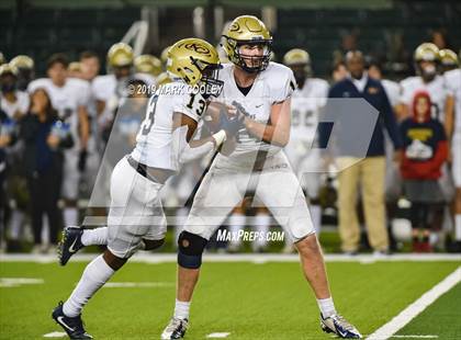 Thumbnail 3 in Klein Collins vs. Dallas Jesuit (UIL 6A Regional Semifinal) photogallery.