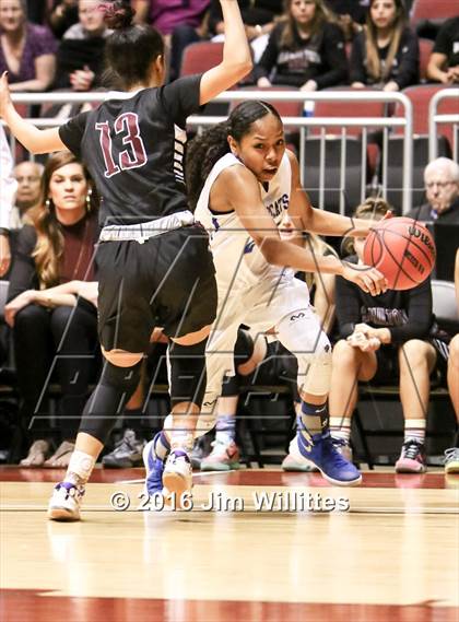 Thumbnail 3 in Mesquite vs. Hamilton (AIA D1 Final) photogallery.