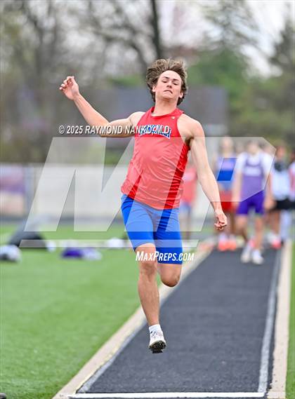 Thumbnail 1 in Marion Relays (Long Jump)  photogallery.