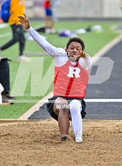 Thumbnail 3 in Marion Relays (Long Jump)  photogallery.