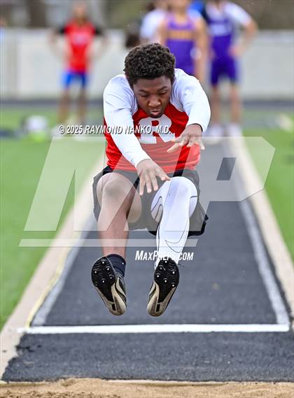 Thumbnail 2 in Marion Relays (Long Jump)  photogallery.