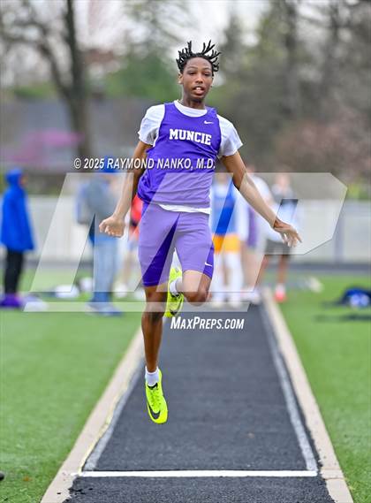 Thumbnail 3 in Marion Relays (Long Jump)  photogallery.