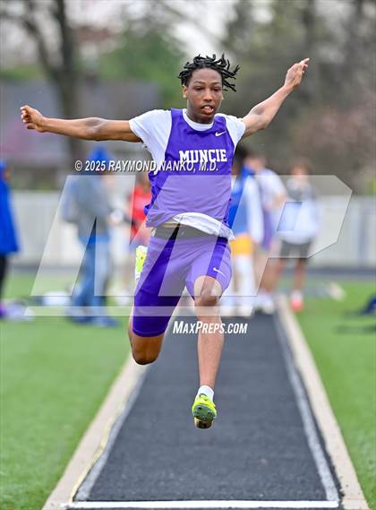 Thumbnail 2 in Marion Relays (Long Jump)  photogallery.