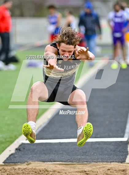 Thumbnail 3 in Marion Relays (Long Jump)  photogallery.