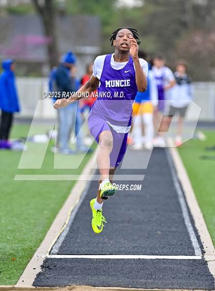 Thumbnail 3 in Marion Relays (Long Jump)  photogallery.
