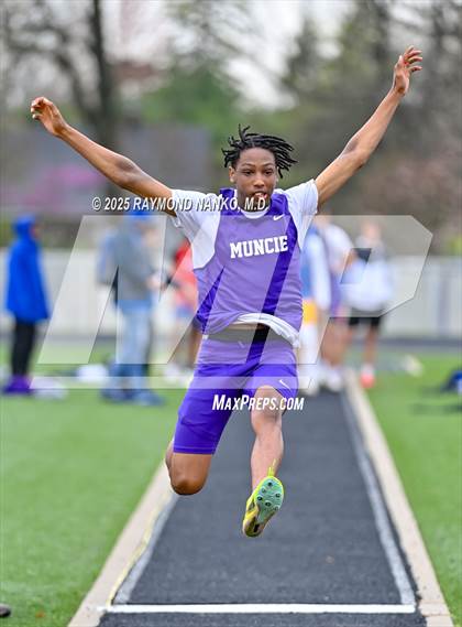 Thumbnail 3 in Marion Relays (Long Jump)  photogallery.