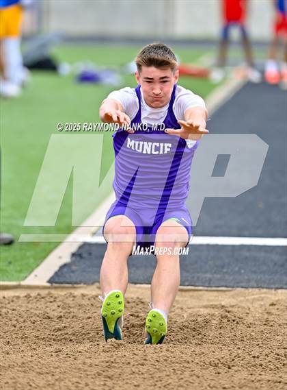 Thumbnail 2 in Marion Relays (Long Jump)  photogallery.