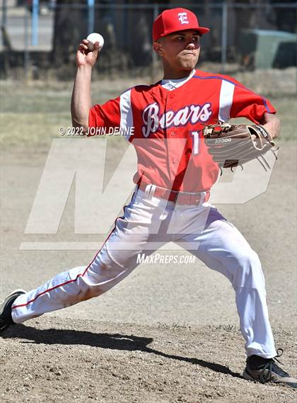 Thumbnail 1 in Penasco vs. Estancia photogallery.