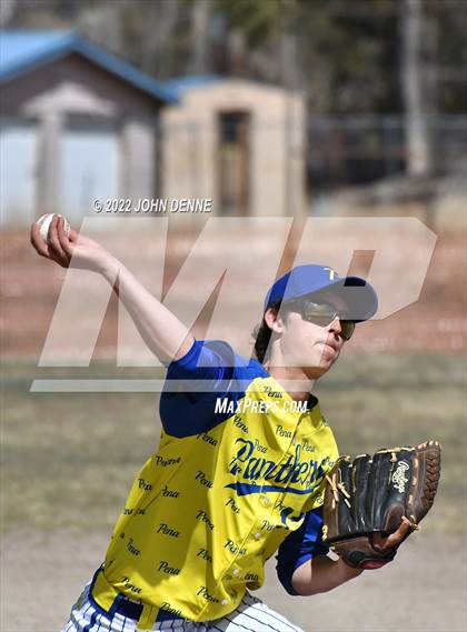 Thumbnail 3 in Penasco vs. Estancia photogallery.