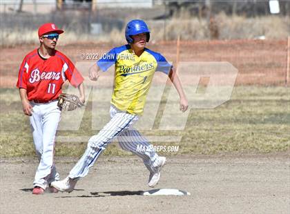 Thumbnail 3 in Penasco vs. Estancia photogallery.