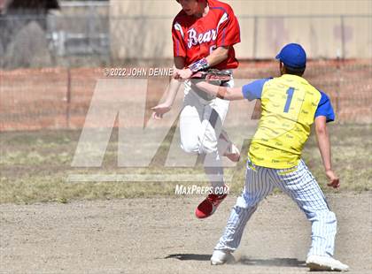 Thumbnail 2 in Penasco vs. Estancia photogallery.