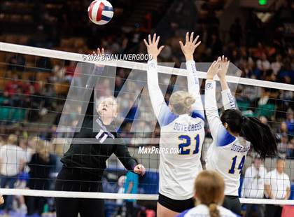 Thumbnail 2 in Dove Creek vs. Cheraw (CHSAA 1A Round 1) photogallery.