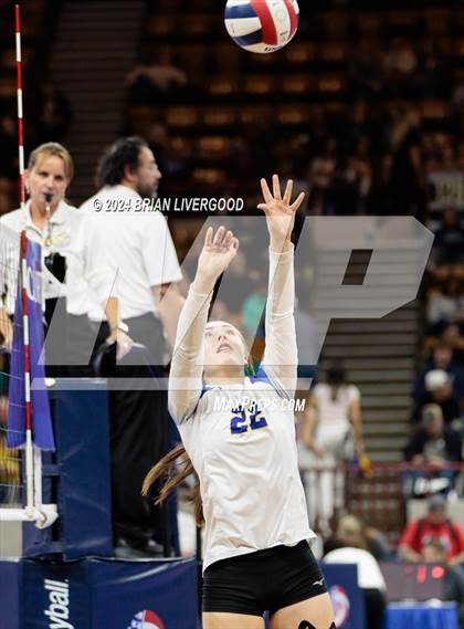 Thumbnail 3 in Dove Creek vs. Cheraw (CHSAA 1A Round 1) photogallery.