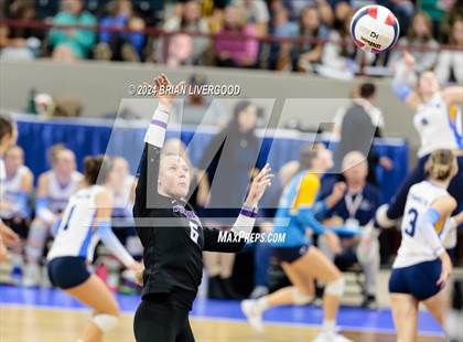 Thumbnail 3 in Dove Creek vs. Cheraw (CHSAA 1A Round 1) photogallery.