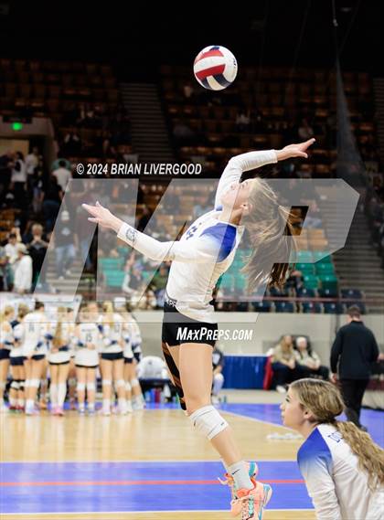 Thumbnail 1 in Dove Creek vs. Cheraw (CHSAA 1A Round 1) photogallery.
