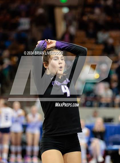Thumbnail 3 in Dove Creek vs. Cheraw (CHSAA 1A Round 1) photogallery.