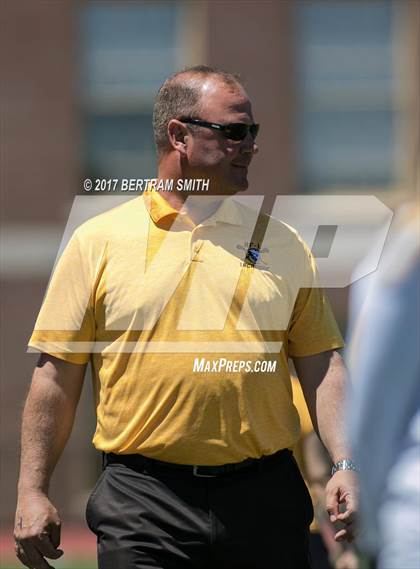 Thumbnail 1 in Lake Shore vs. Honeoye Falls-Lima (NYSPHSAA Class C Regional) photogallery.