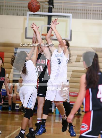 Thumbnail 2 in Cleveland vs. Saugus (West Coast Holiday Classic) photogallery.