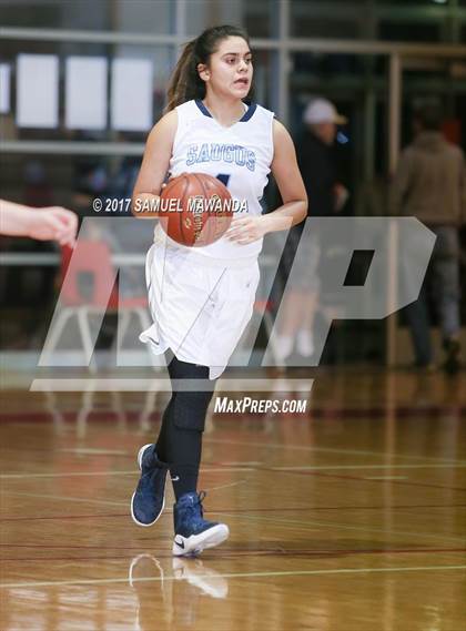 Thumbnail 1 in Cleveland vs. Saugus (West Coast Holiday Classic) photogallery.