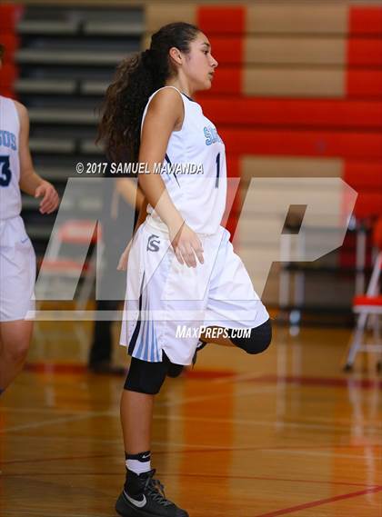 Thumbnail 3 in Cleveland vs. Saugus (West Coast Holiday Classic) photogallery.