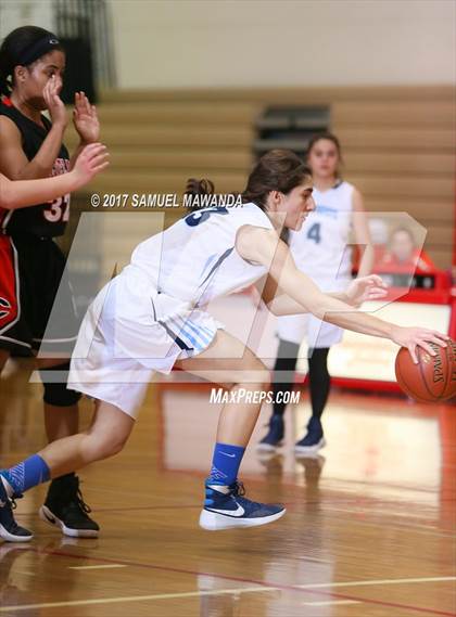 Thumbnail 3 in Cleveland vs. Saugus (West Coast Holiday Classic) photogallery.
