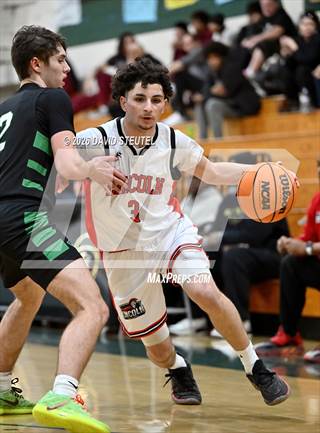 Archie Williams vs. Lincoln (Battle at the Trail)