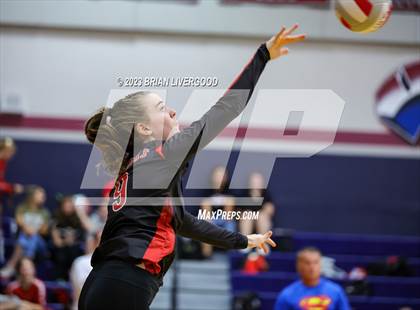 Thumbnail 1 in Elizabeth @ Sand Creek photogallery.