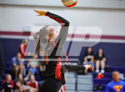 Thumbnail 3 in Elizabeth @ Sand Creek photogallery.