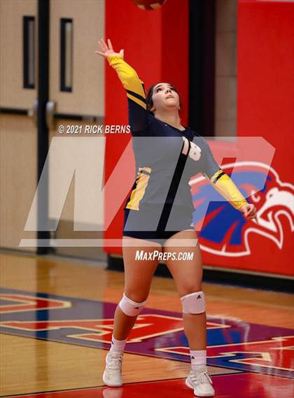 Thumbnail 2 in Oak Ridge vs. Cypress Ranch photogallery.