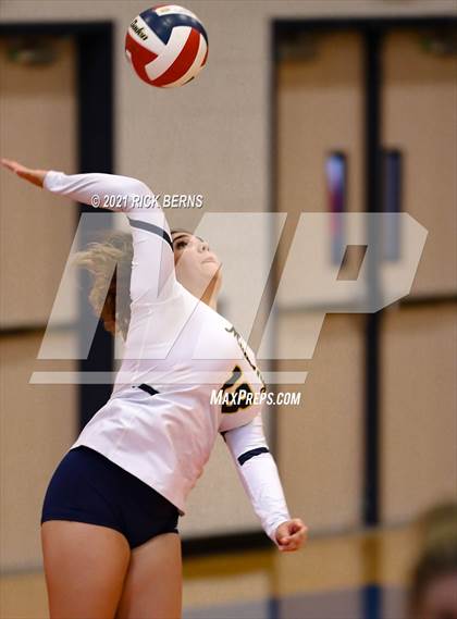 Thumbnail 2 in Oak Ridge vs. Cypress Ranch photogallery.