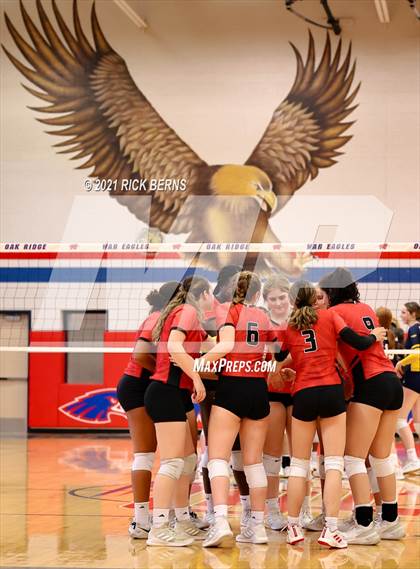 Thumbnail 1 in Oak Ridge vs. Cypress Ranch photogallery.