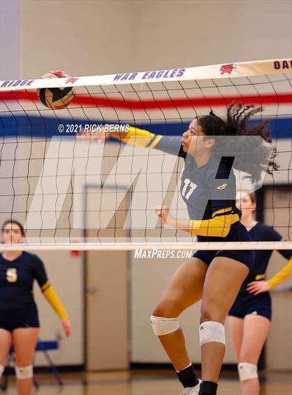 Thumbnail 2 in Oak Ridge vs. Cypress Ranch photogallery.